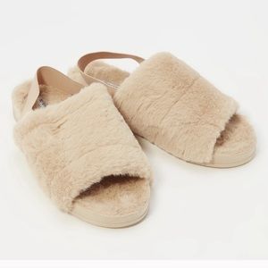 Fuzzy Strap Back Slippers 🥿